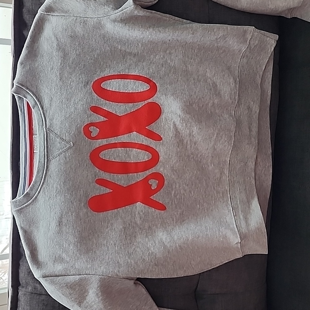 Women's/ juniors sweatshirt